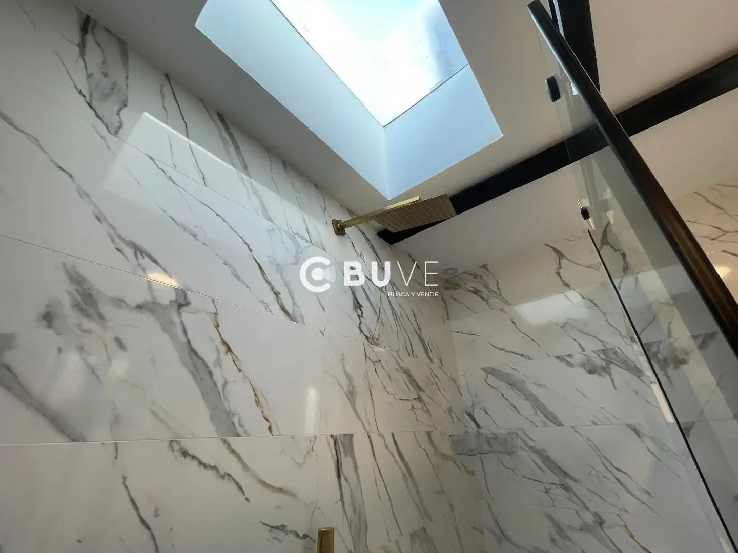 Bathroom of Houses for sale in Sevilla  with Air Conditioner, Terrace and Swimming Pool