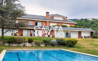 Swimming pool of House or chalet for sale in Sant Vicenç de Montalt  with Air Conditioner, Heating and Parquet flooring