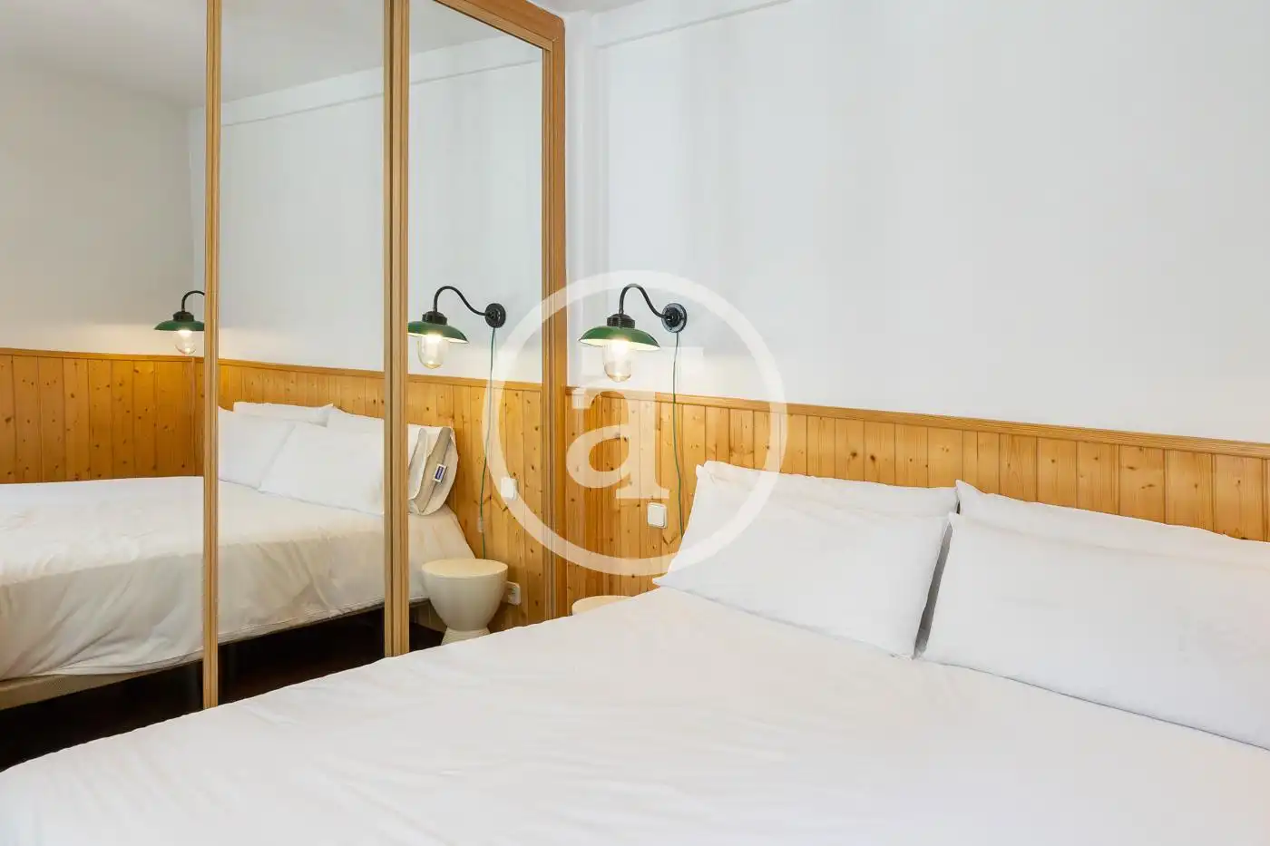 Habitación de Ático de alquiler en Madrid con Aire acondicionado, Calefacción y Amueblado