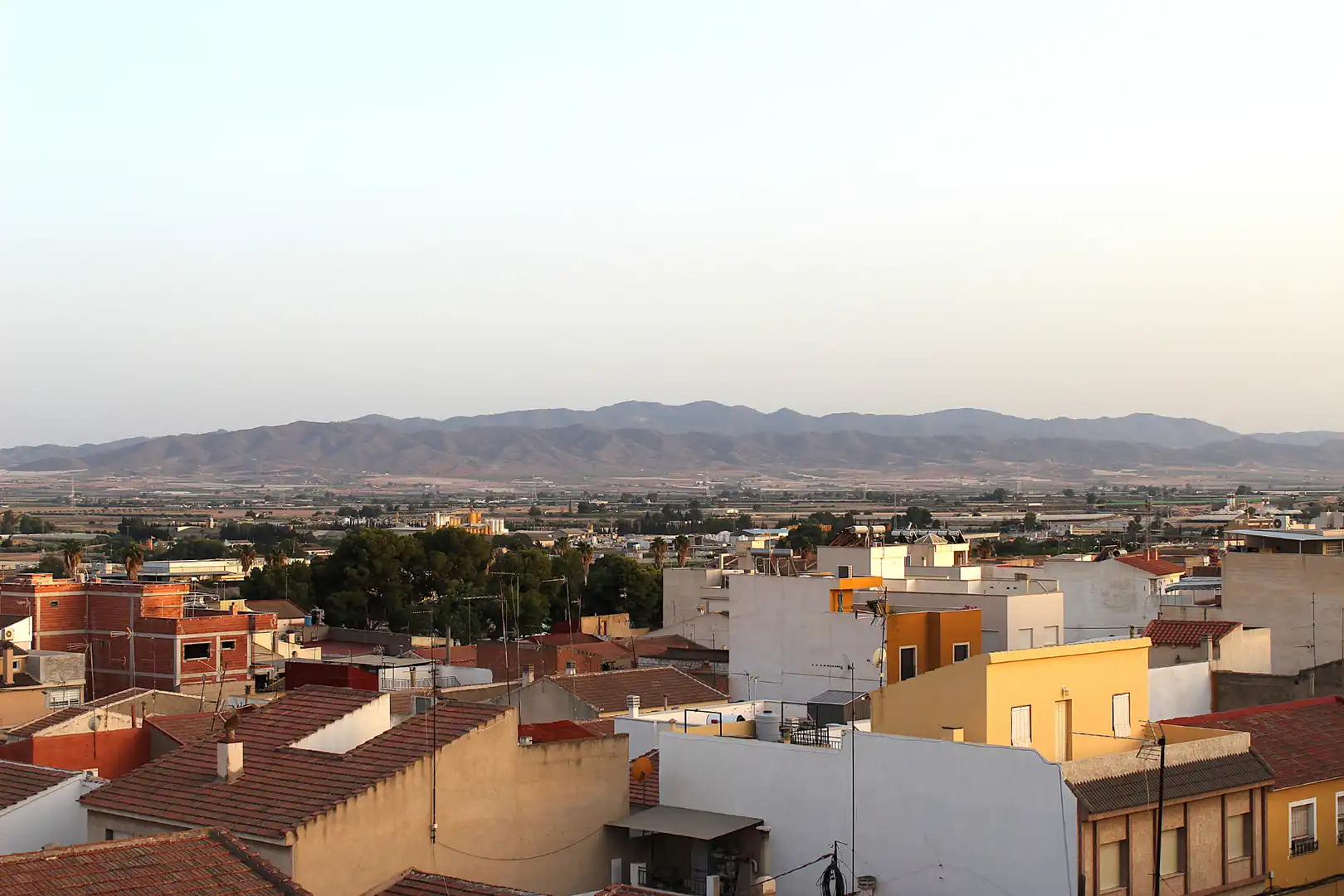 Vista exterior de Àtic en venda en Totana amb Aire condicionat, Terrassa i Moblat