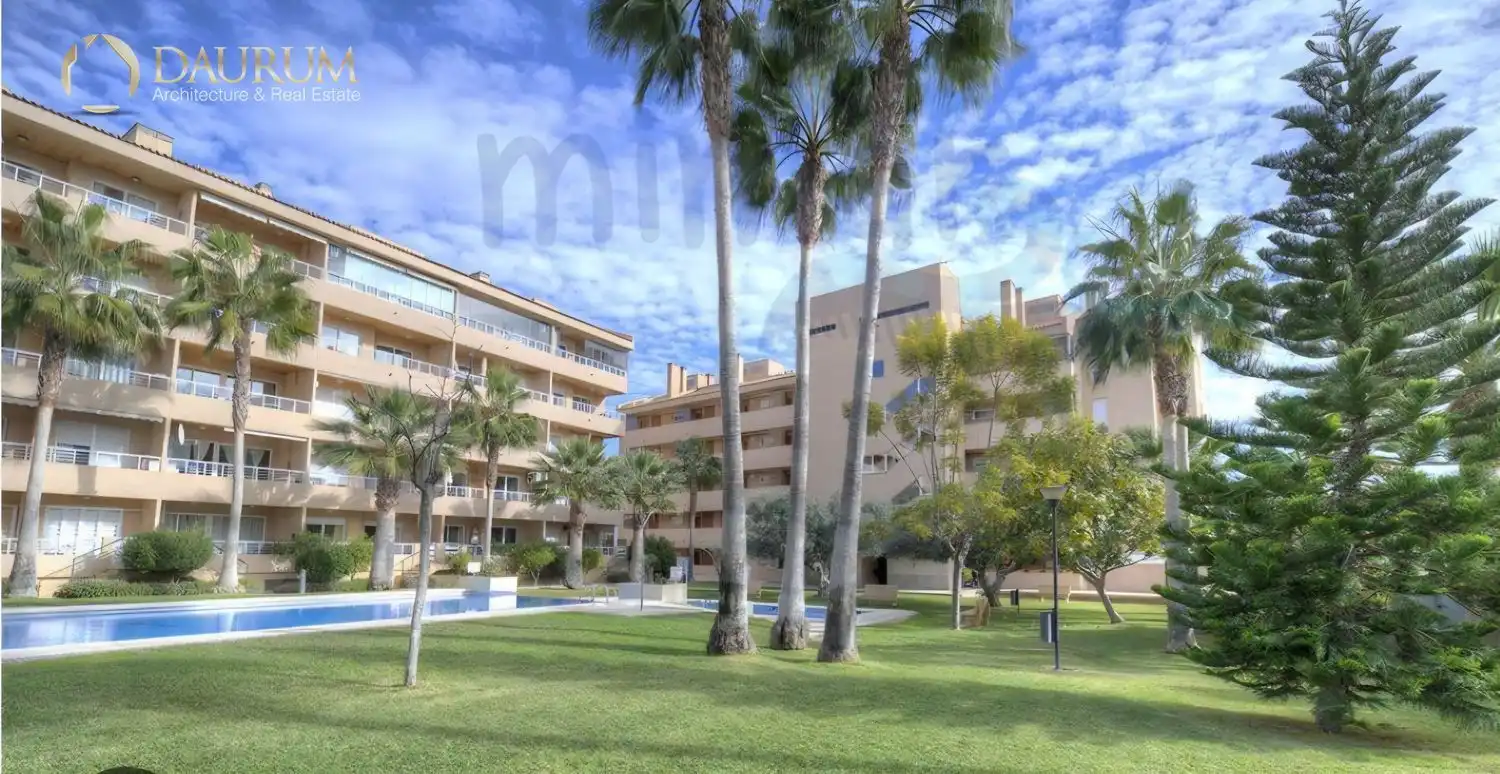 Vista exterior de Dúplex en venda en L'Alfàs del Pi amb Aire condicionat, Calefacció i Terrassa