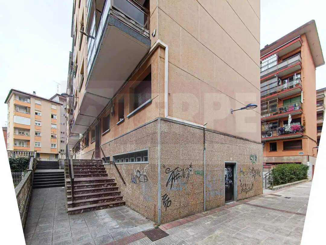 Vista exterior de Piso en venta en Errenteria con Calefacción y Balcón