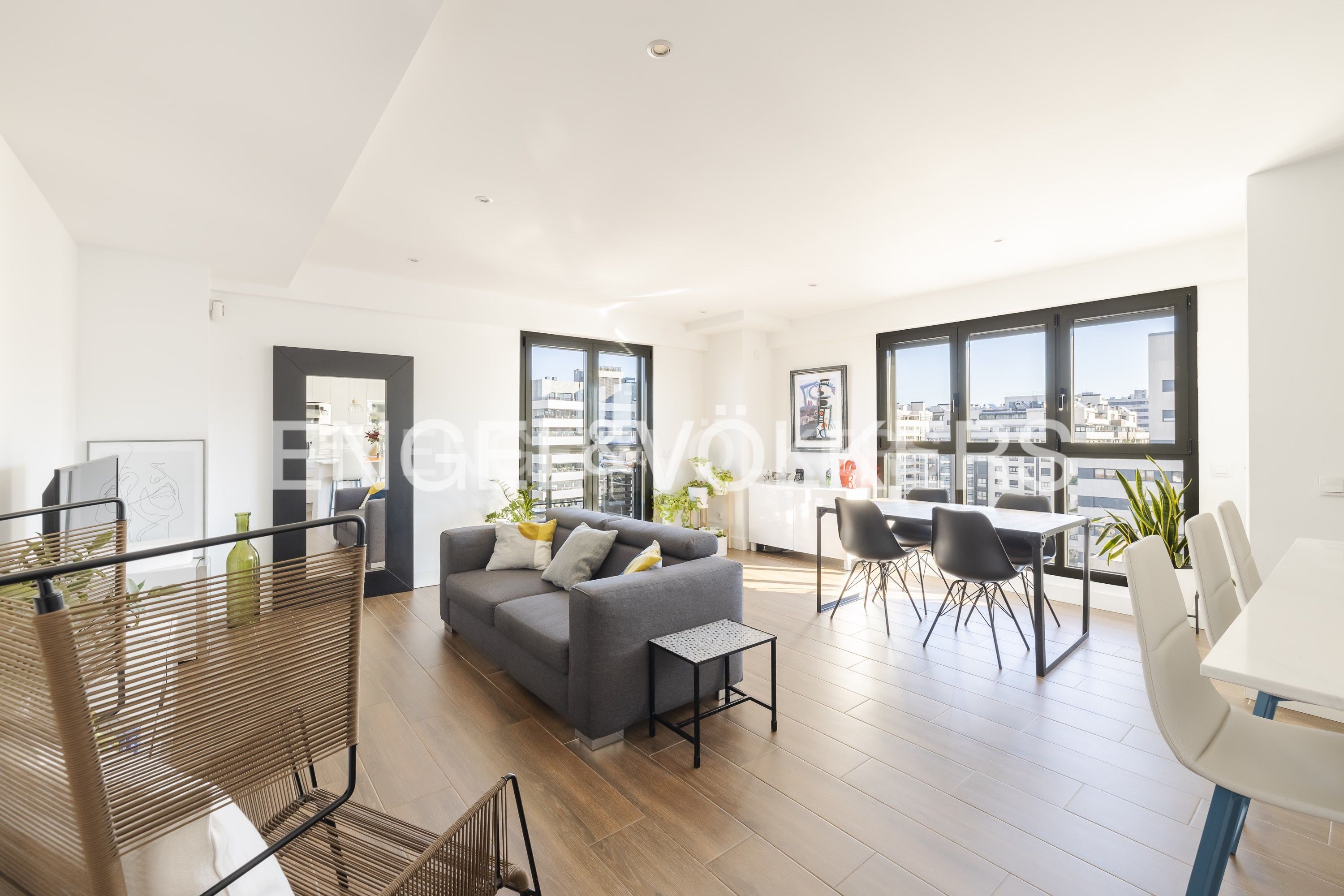 Living room of Apartment to rent in  Madrid Capital  with Air Conditioner, Heating and Terrace