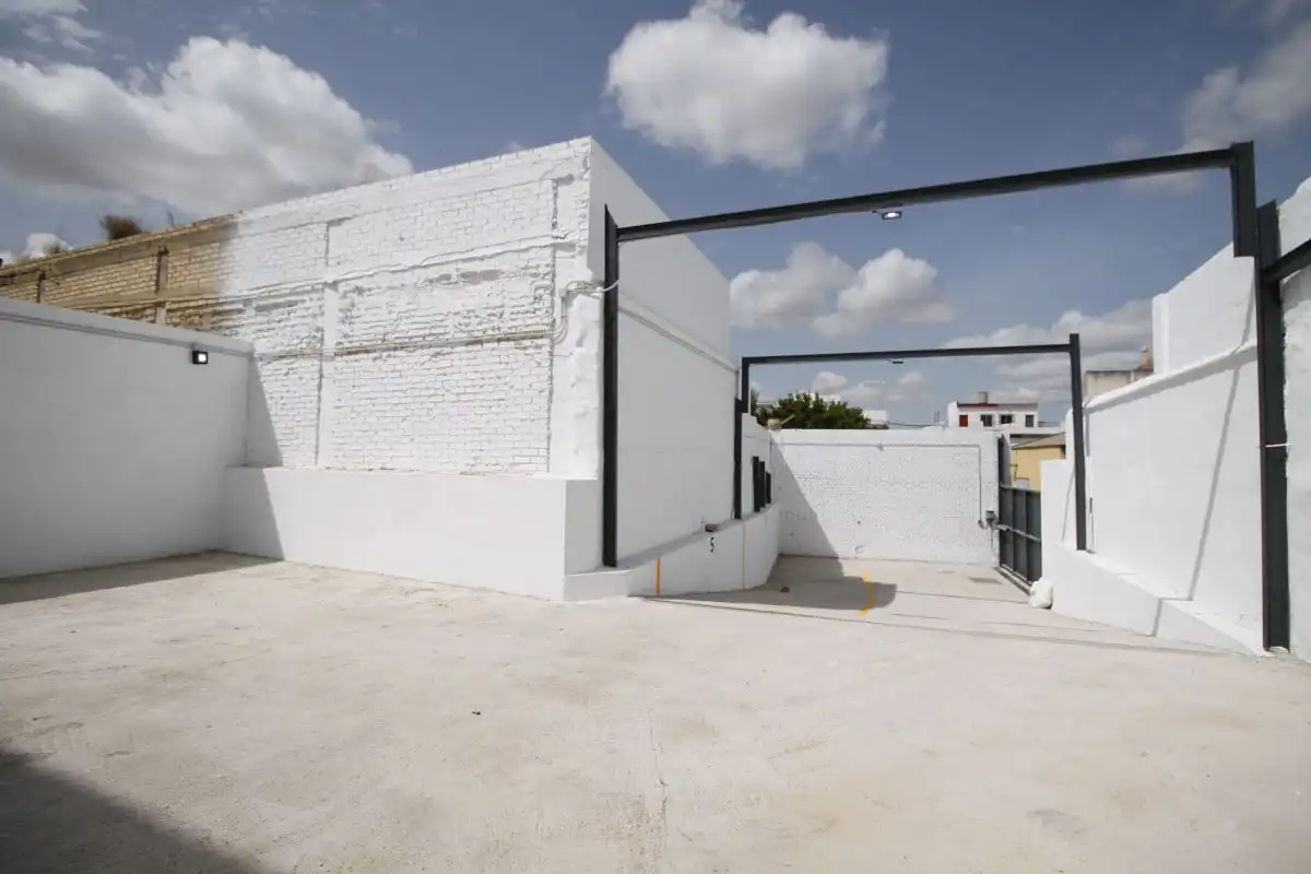 Vista exterior de Local de lloguer en Lebrija