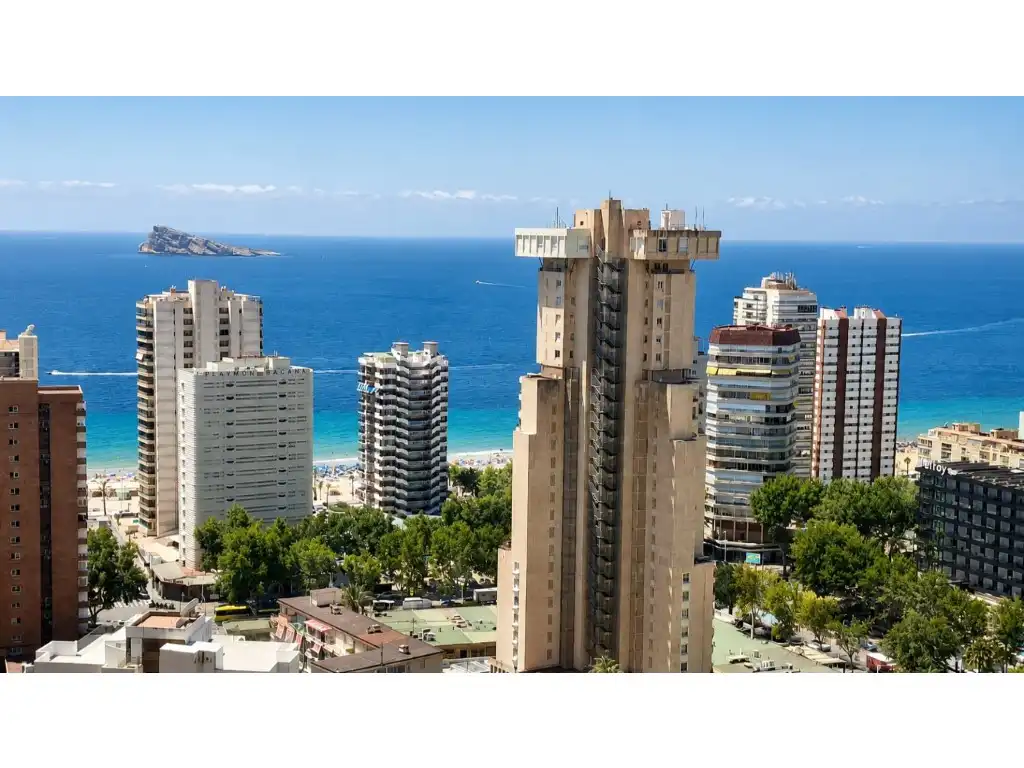 Flat for rent in Calle Ibiza, Levante Alto