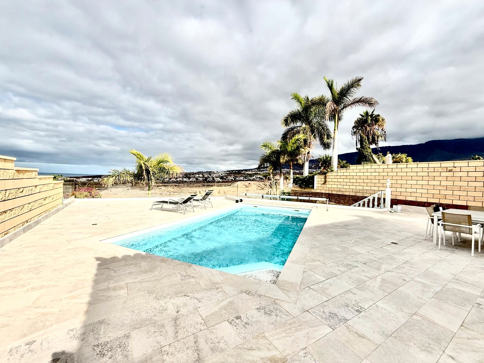 Swimming pool of House or chalet for sale in Adeje  with Private garden, Terrace and Swimming Pool