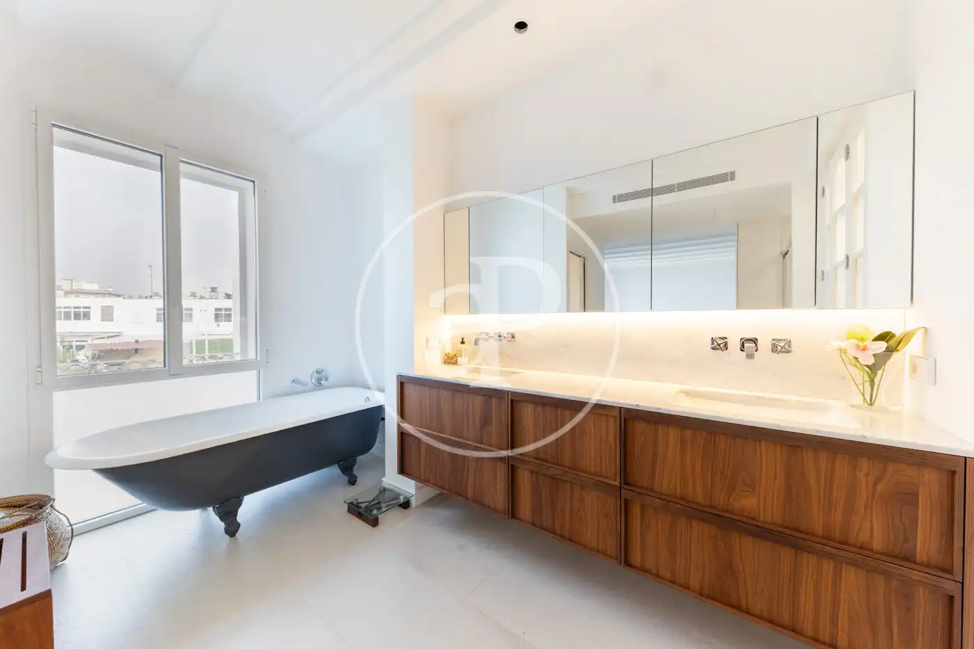 Badezimmer von Einfamilien-Reihenhaus zum Verkauf in  Palma de Mallorca mit Klimaanlage, Heizung und Privatgarten