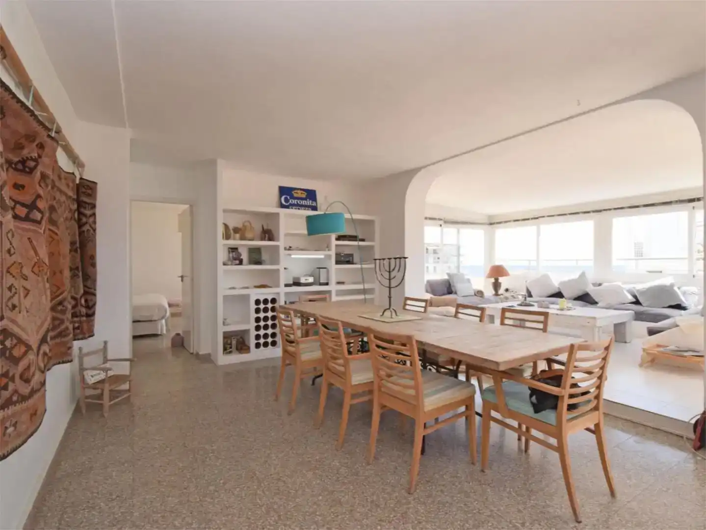 Esszimmer von Dachboden zur Miete in Santa Eulària des Riu mit Klimaanlage und Balkon