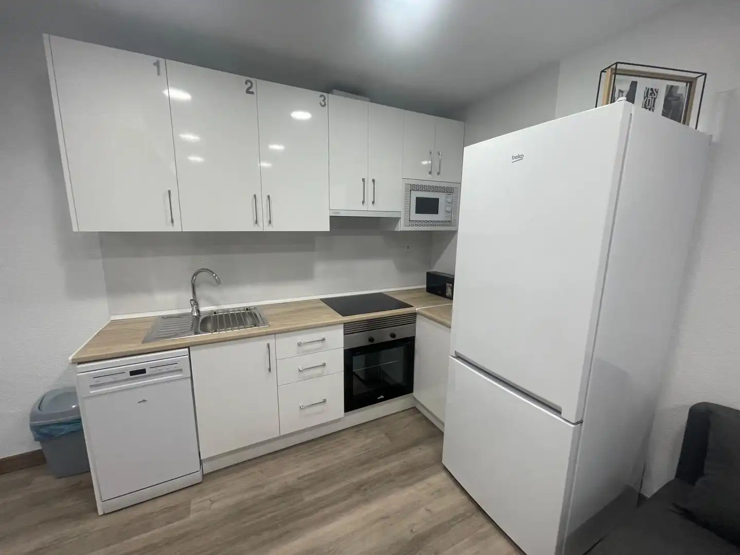 Kitchen of Flat for share in Cartagena  with Air Conditioner, Heating and Furnished