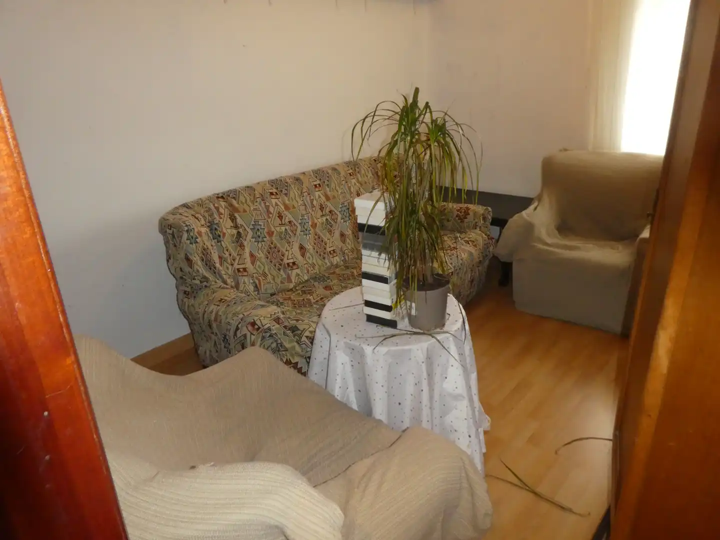 Sala d'estar de Pis en venda en Burgos amb Calefacció, Parquet i Moblat