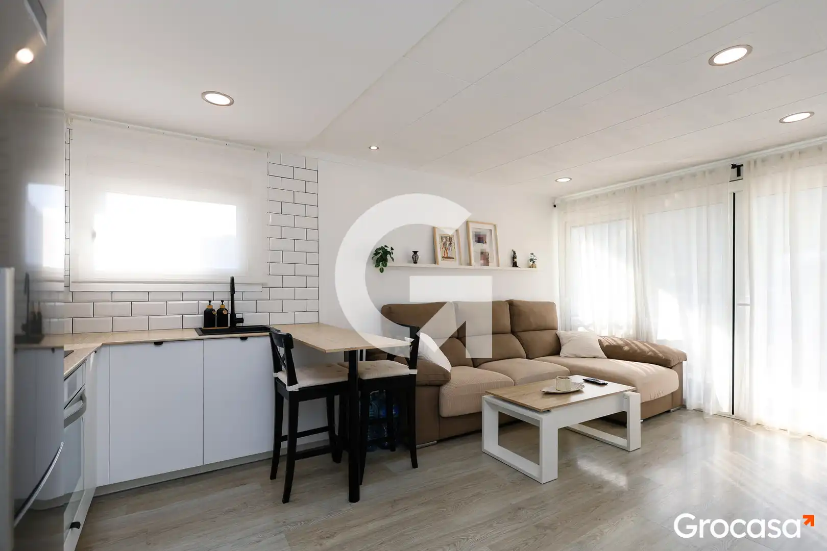 Living room of Flat for sale in Castelldefels  with Air Conditioner, Balcony and Community pool
