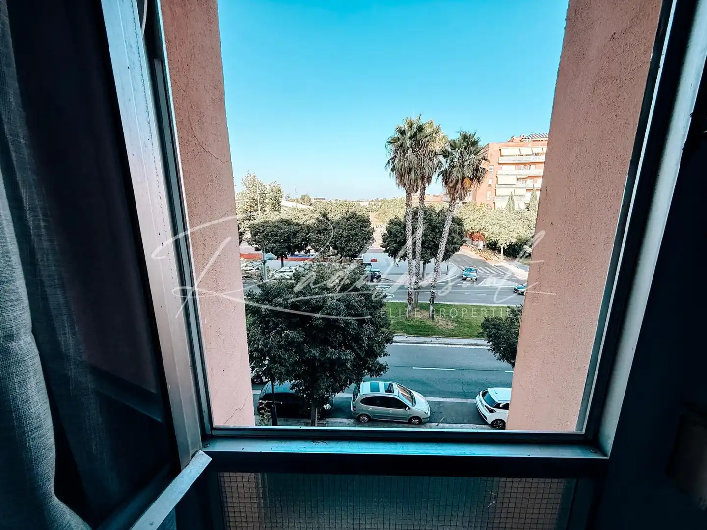 Vista exterior de Pis en venda en Reus amb Calefacció i Terrassa