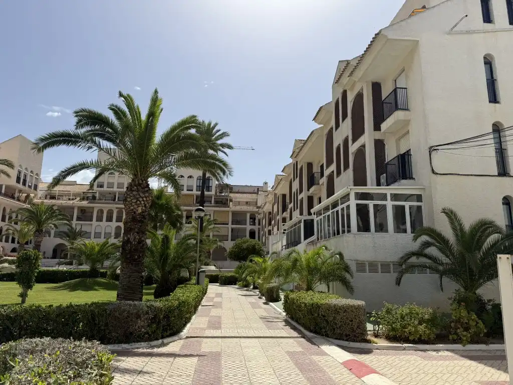 Außenansicht von Maisonette zum Verkauf in La Manga del Mar Menor mit Klimaanlage