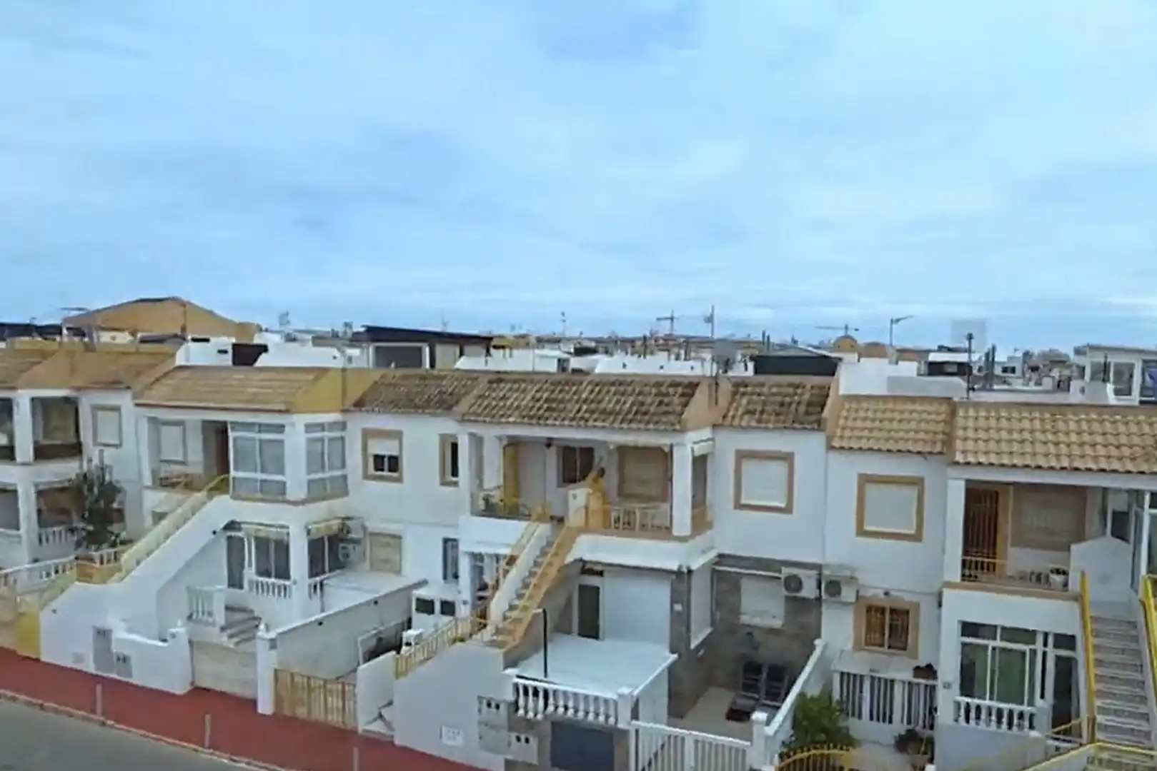 Vista exterior de Ático en venta en Torrevieja con Aire acondicionado, Calefacción y Terraza