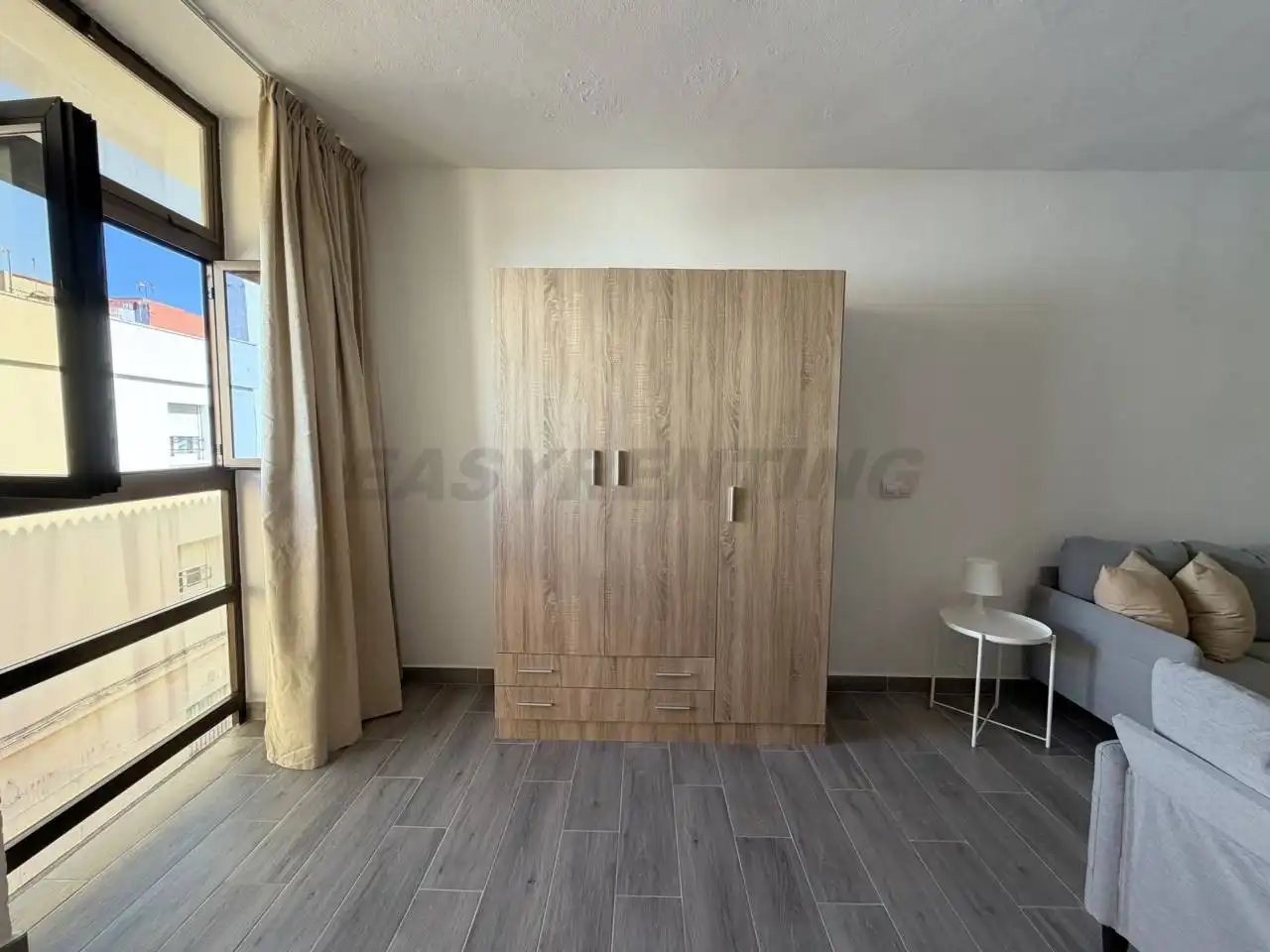 Schlafzimmer von Loft zur Miete in La Línea de la Concepción mit Klimaanlage, Möbliert und Alarm