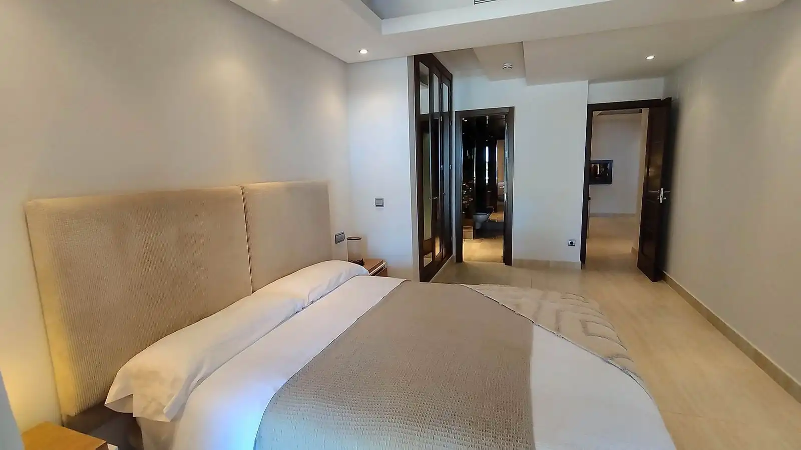 Habitación de Apartamento de alquiler en Estepona con Terraza, Amueblado y Internet