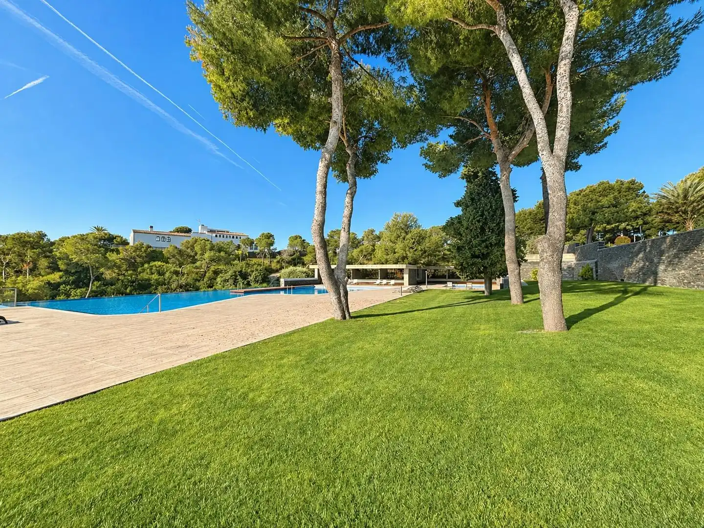 Vista exterior de Piso en venta en Sant Pere de Ribes con Aire acondicionado, Terraza y Trastero