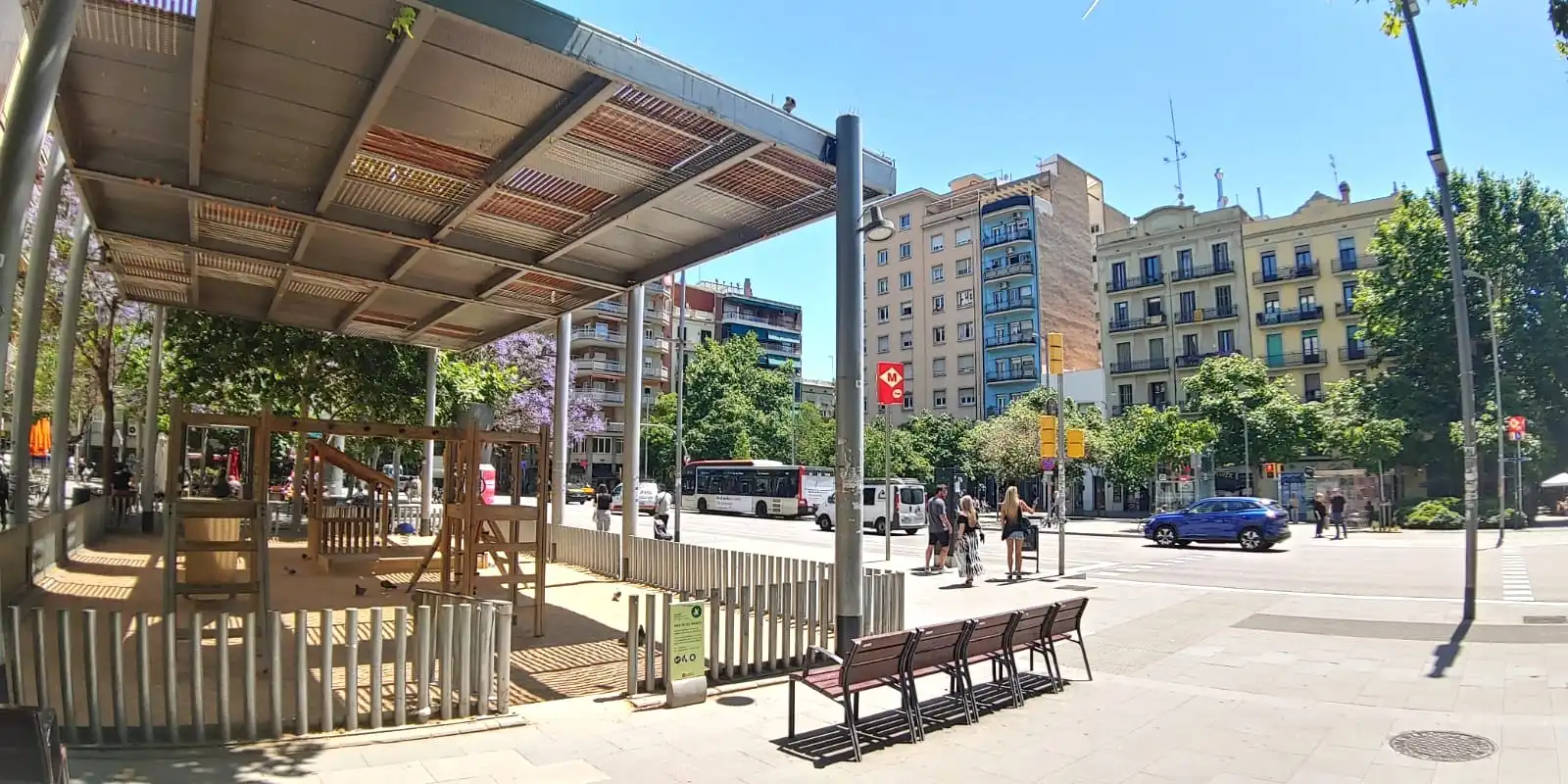 Vista exterior de Estudio de alquiler en Barcelona con Calefacción, Amueblado y Lavadora