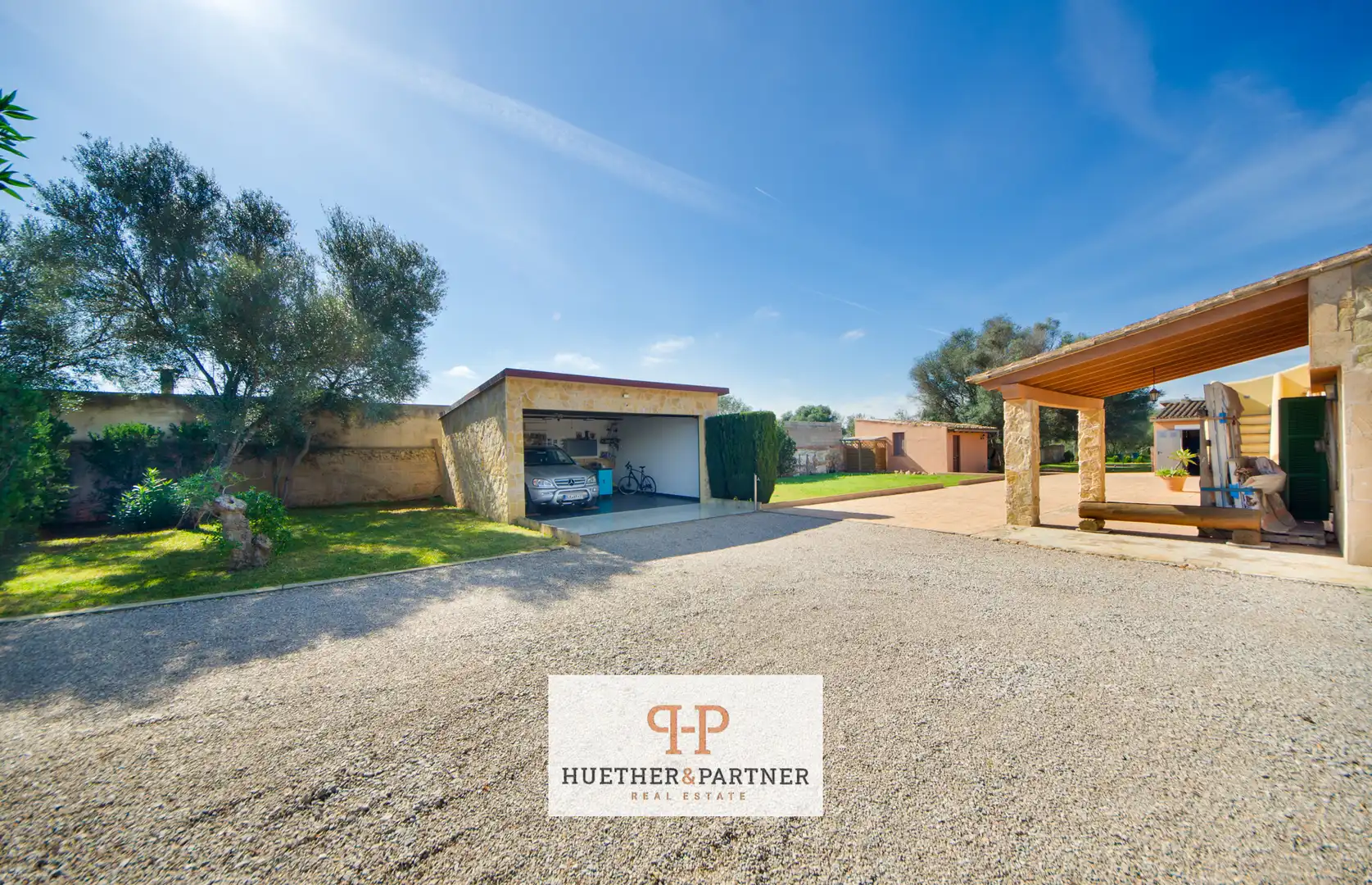 Parkplatz von Country house zum Verkauf in Llucmajor mit Klimaanlage, Heizung und Möbliert