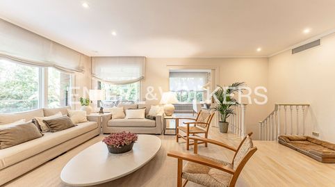 Magnífica propiedad en venta en Pedralbes reformada con gran jardín privado y terraza, imagen 3