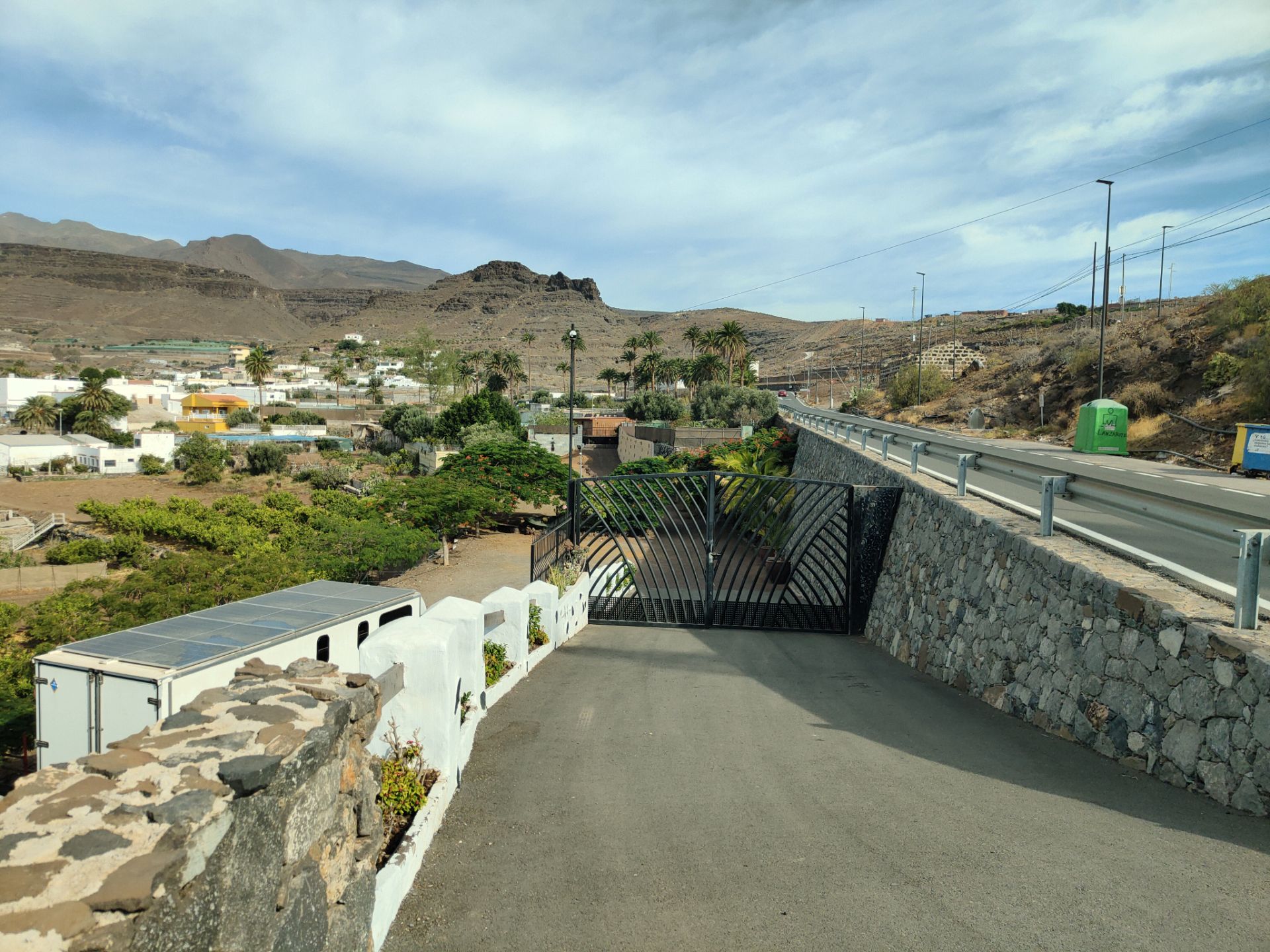 Vista exterior de Finca rústica en venda en Agüimes amb Aire condicionat, Calefacció i Jardí privat
