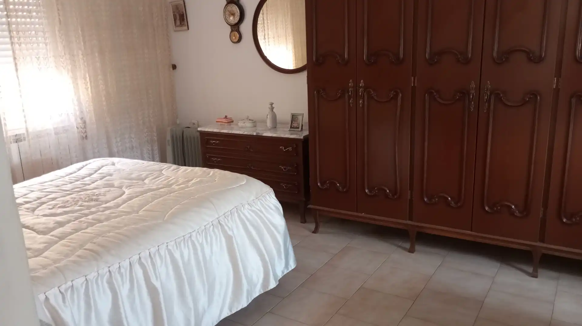 Dormitori de Casa o xalet en venda en Baza amb Moblat