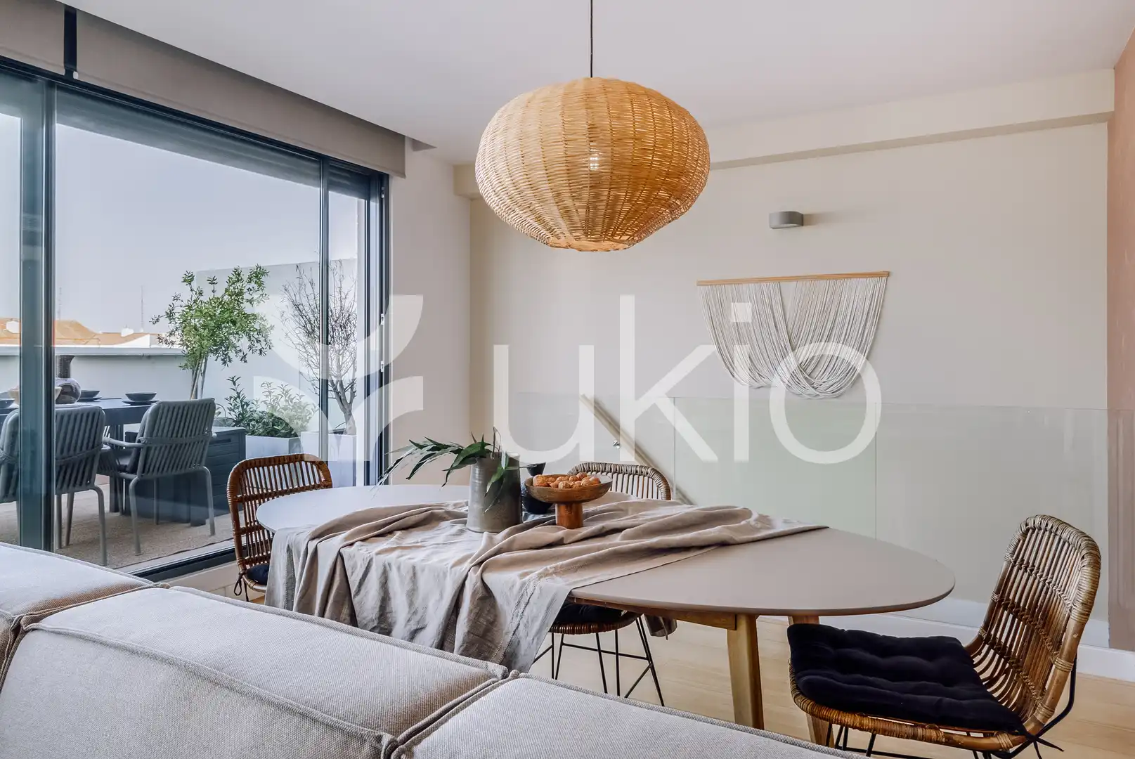 Dining room of Flat for rent in Madrid  with Air Conditioner, Terrace and Furnished