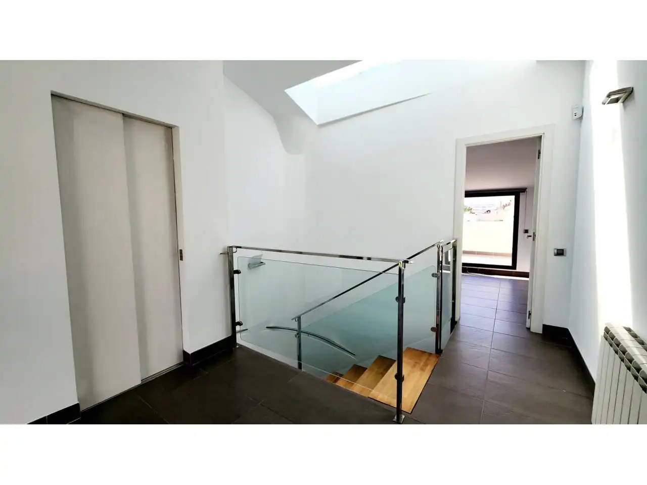 Einfamilien-Reihenhaus zum Verkauf in Sabadell mit Klimaanlage, Heizung und Terrasse