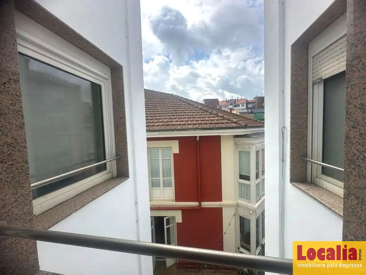 Terrasse von Büro zur Miete in Torrelavega 