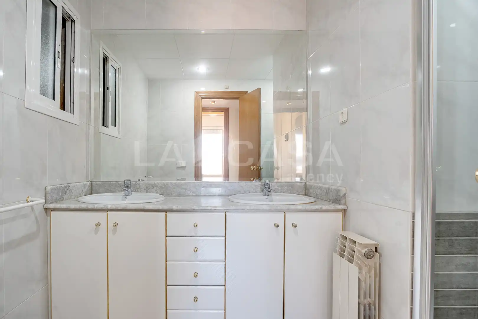 Baño de Piso en venta en Barcelona con Calefacción y Balcón
