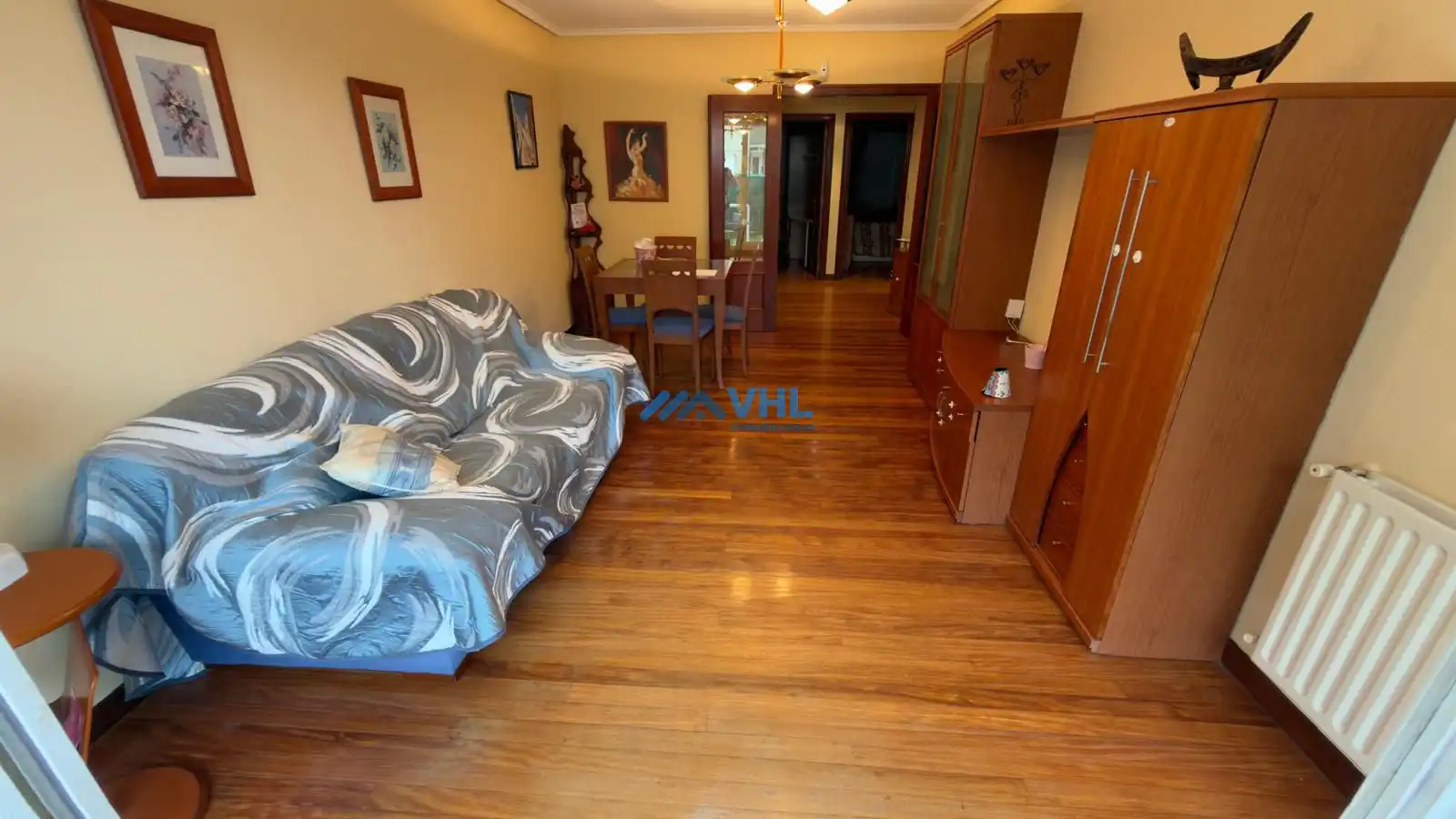 Sala d'estar de Pis en venda en Castro-Urdiales amb Calefacció, Jardí privat i Terrassa