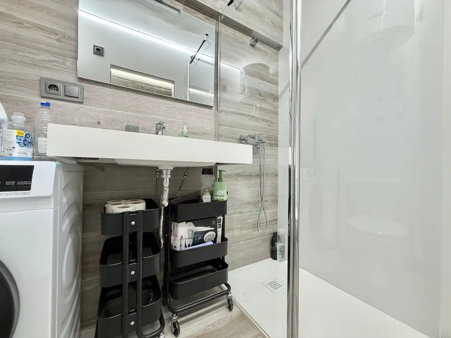 Baño de Estudio de alquiler en Orihuela con Aire acondicionado, Calefacción y Amueblado