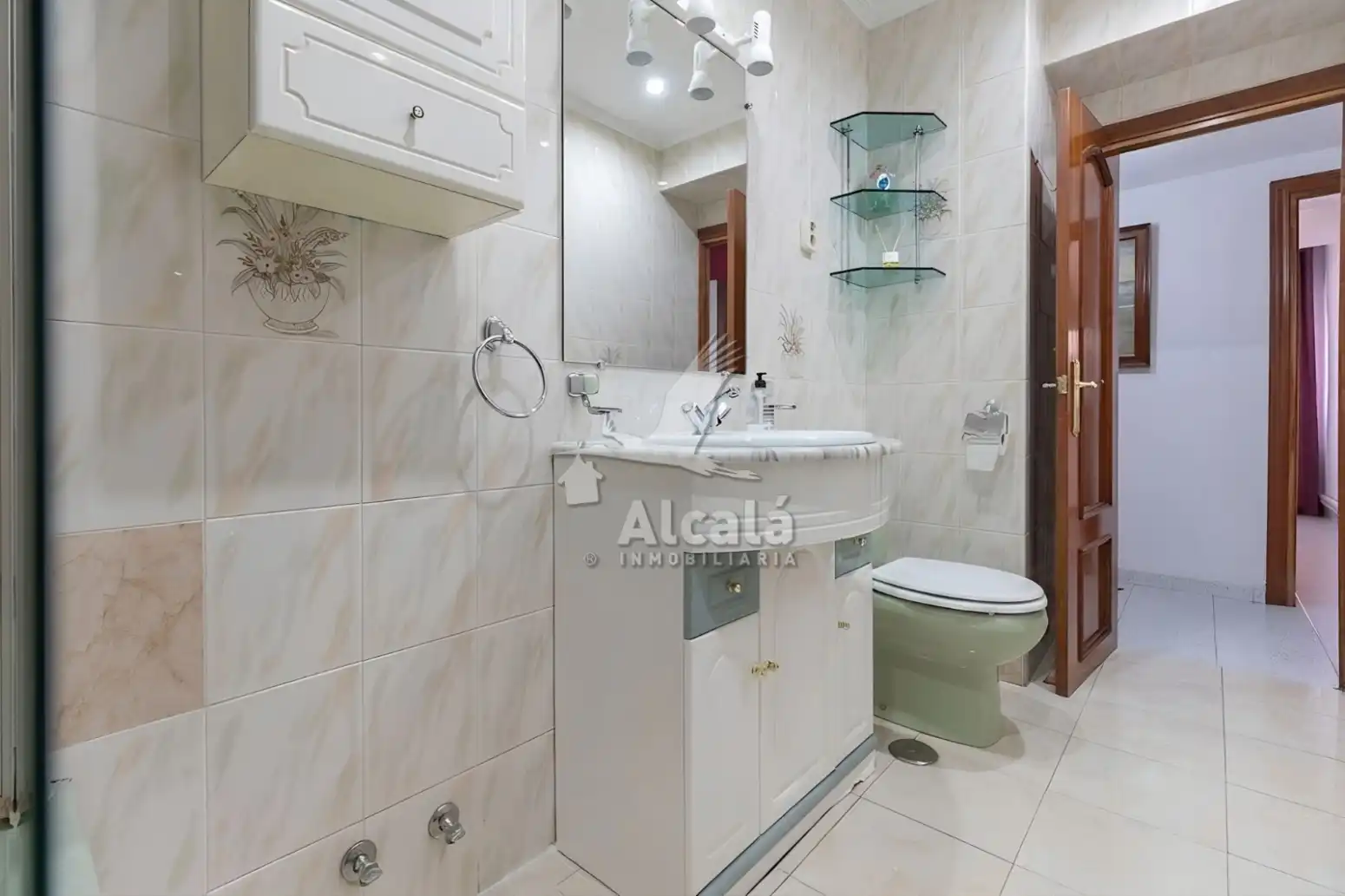 Bathroom of Flat for sale in Alcalá de Henares  with Air Conditioner, Heating and Terrace