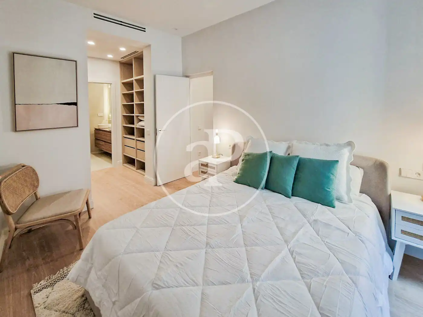 Flat for rent in C. de Moratín, Cortes - Huertas
