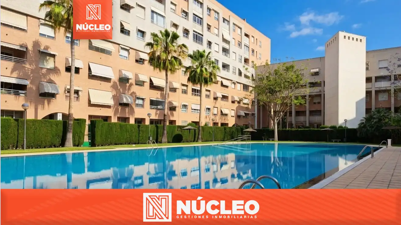Außenansicht von Maisonette zum Verkauf in Alicante / Alacant mit Klimaanlage, Terrasse und Abstellraum
