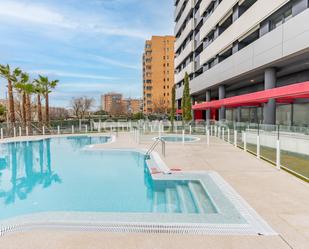 Piscina de Apartament de lloguer en  Madrid Capital amb Aire condicionat, Calefacció i Jardí privat
