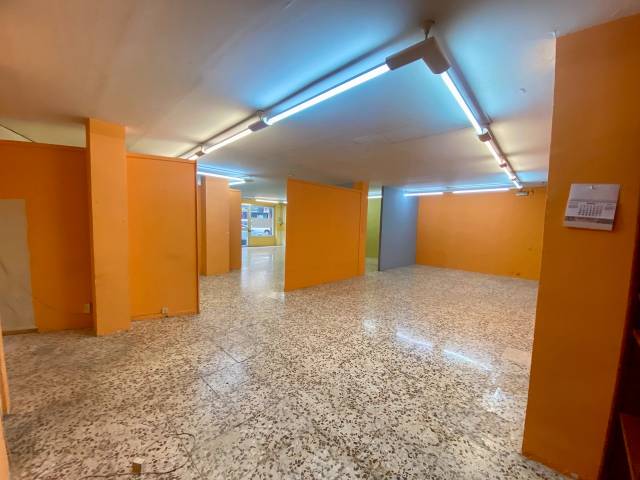 Local comercial en Alquiler en Calle de Calatrava, 19 en El Perchel