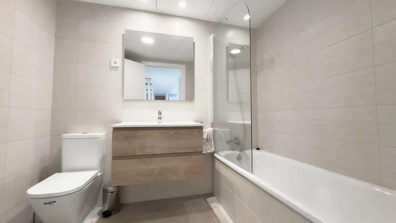 Baño de Dúplex de alquiler en Calpe / Calp con Aire acondicionado, Terraza y Trastero
