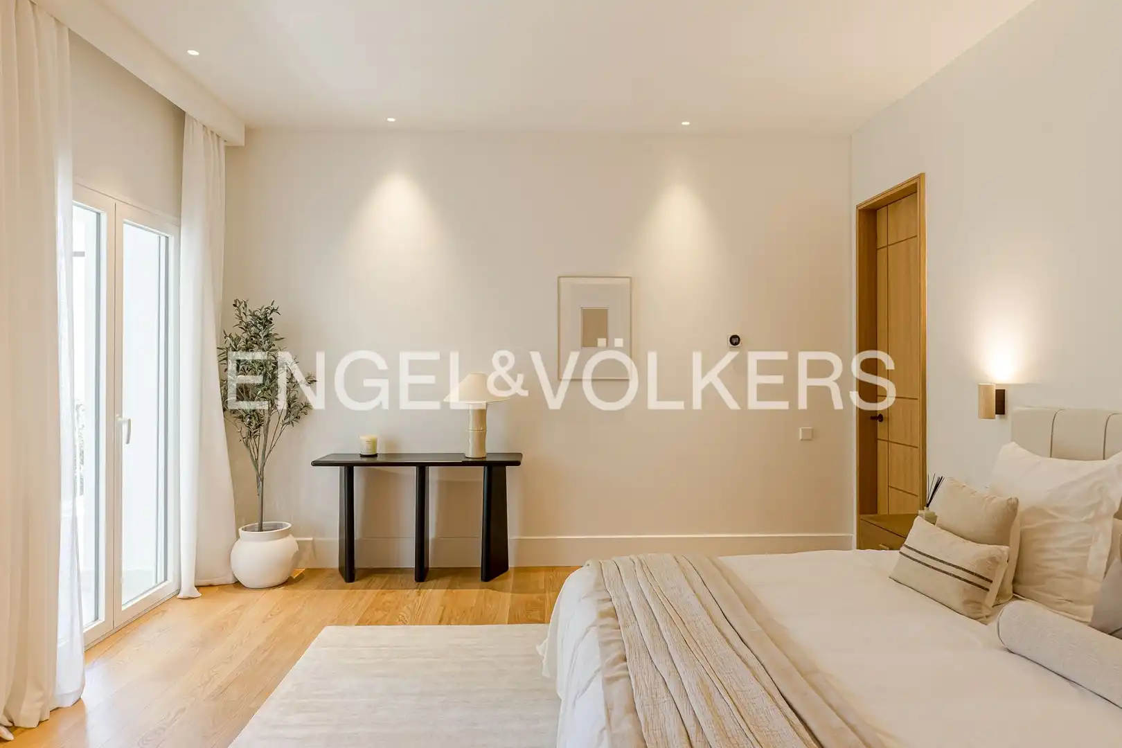 Schlafzimmer von Wohnung zum Verkauf in Madrid mit Klimaanlage, Heizung und Terrasse