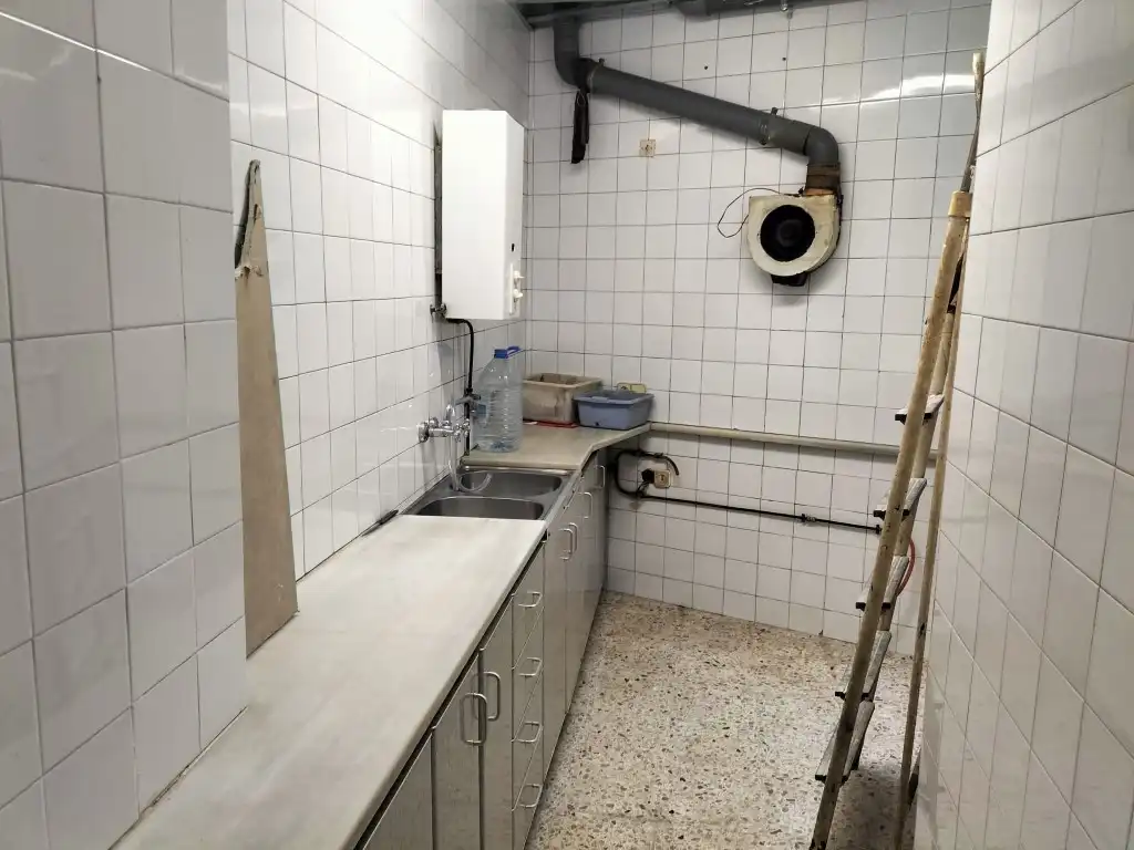 Cocina de Local en venta en Barcelona