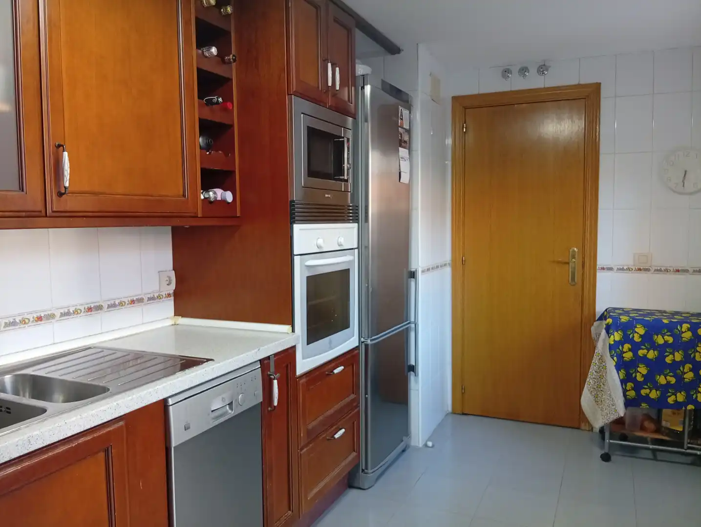 Cuina de Casa adosada en venda en Daganzo de Arriba amb Aire condicionat, Calefacció i Jardí privat