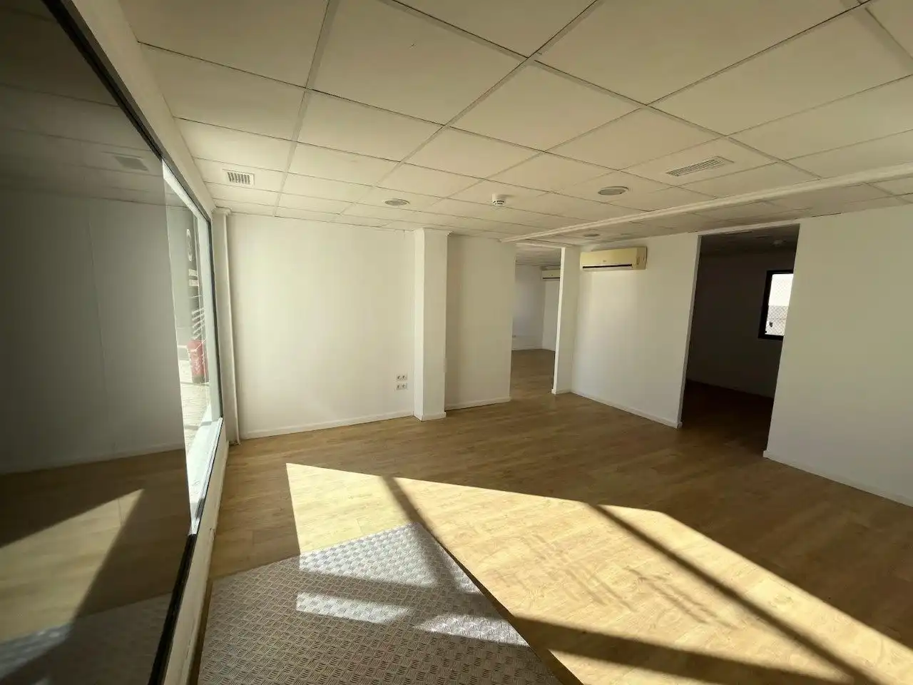 Local comercial en alquiler en Fuente del Jarro, imagen 5