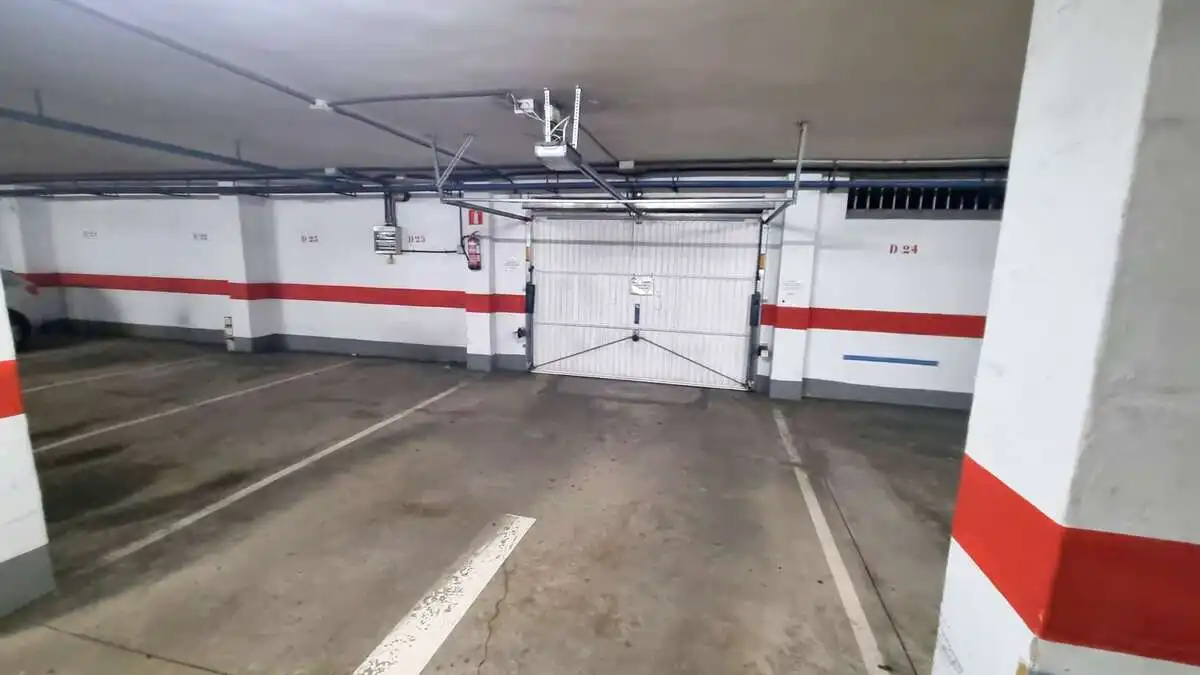 Aparcament de Pis en venda en Arrecife amb Terrassa, Moblat i Balcó