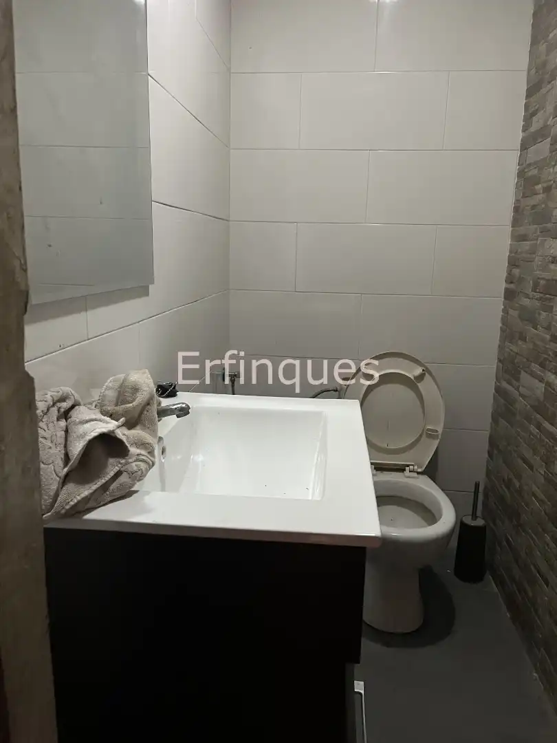 Badezimmer von Geschaftsraum zum Verkauf in Terrassa mit Heizung
