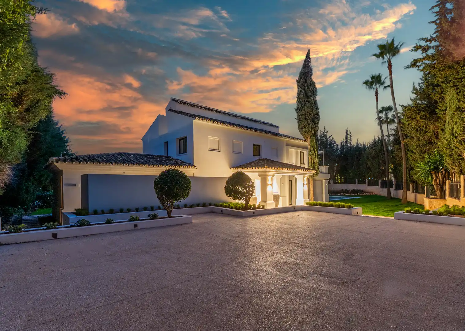 Chalet con piscina en venta en Nueva Andalucía, imagen 4