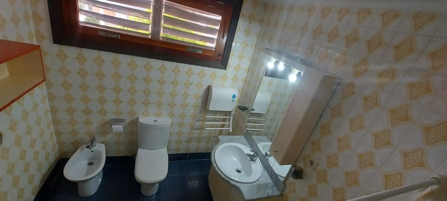 Bany de Casa o xalet en venda en Sagunto / Sagunt amb Aire condicionat, Jardí privat i Terrassa