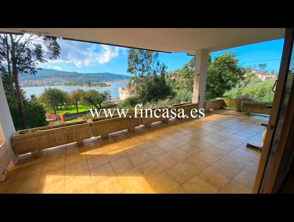 Casa o xalet en venda en Nigrán amb Jardí privat, Terrassa i Traster