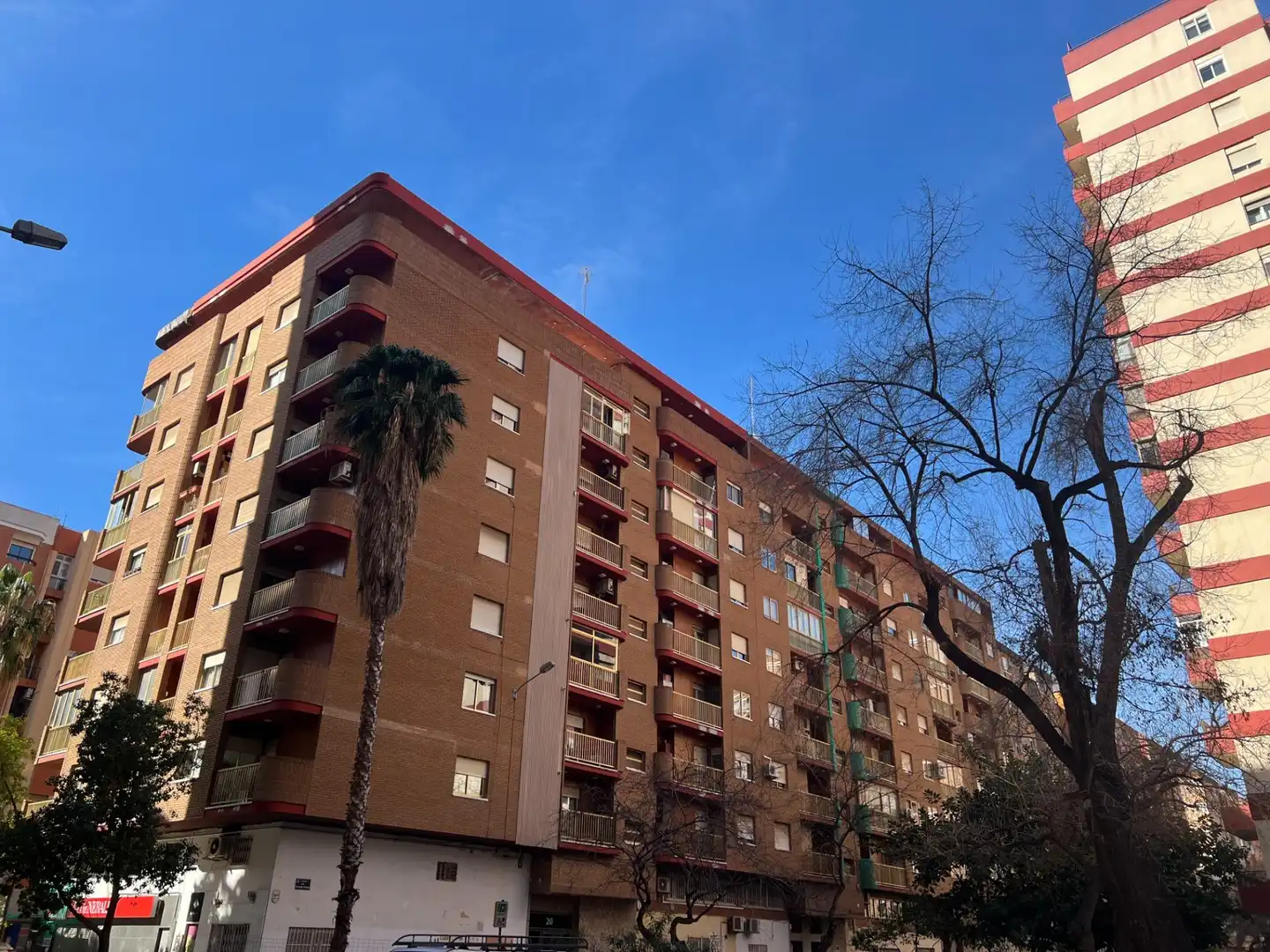 Außenansicht von Wohnung zum Verkauf in Valencia mit Klimaanlage, Heizung und Möbliert