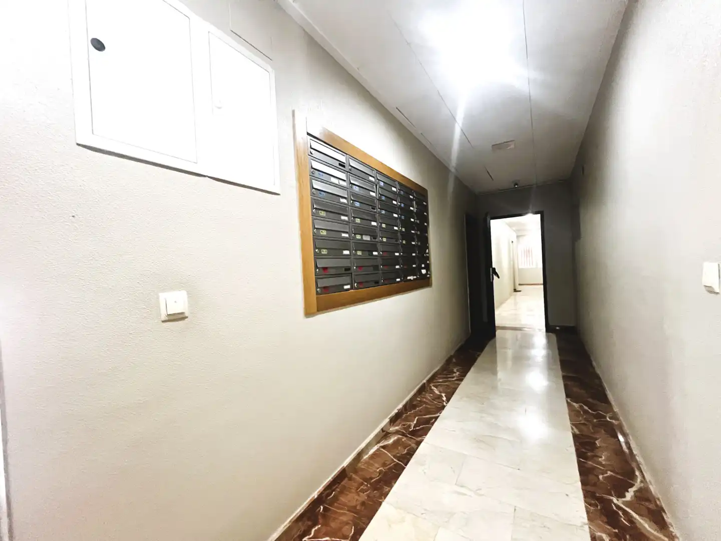 Erdgeschosswohnung mit Terrasse zum Verkauf in Calle Hermandad de la Resurrección, imagen 7