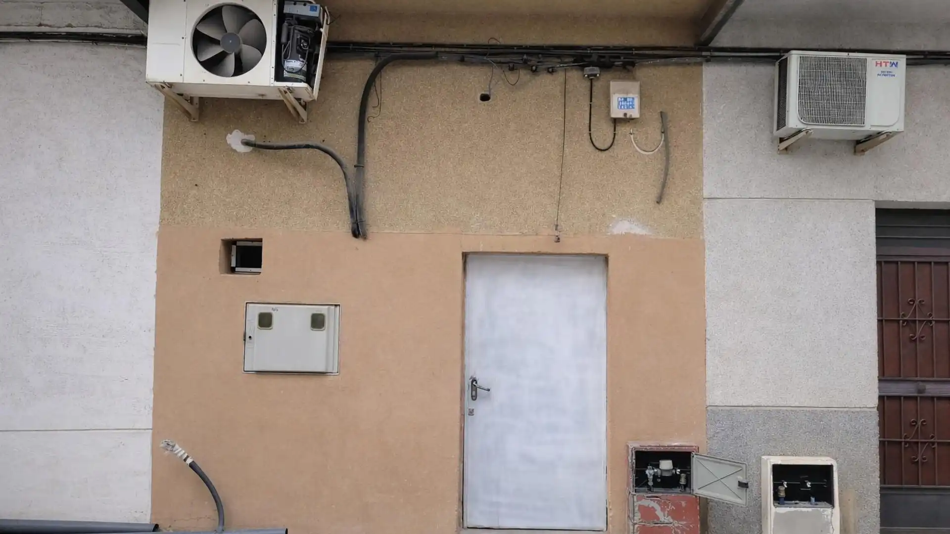 Vista exterior de Local en venta en  Murcia Capital